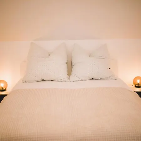 Hugos Design Am Waldrand - Ruhig & Modern *