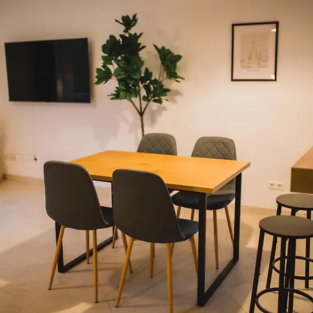 Hugos Design Am Waldrand - Ruhig & Modern Apartment