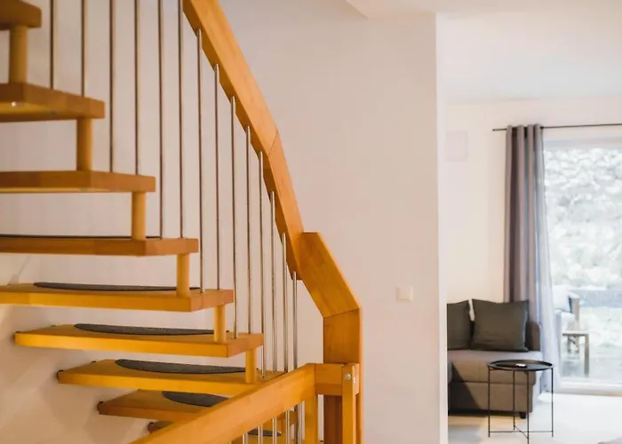 Hugos Design Am Waldrand - Ruhig & Modern