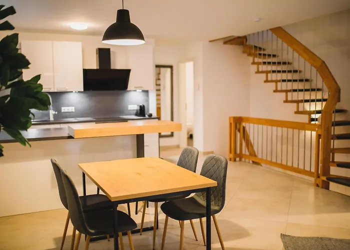 Hugos Design Am Waldrand - Ruhig & Modern *